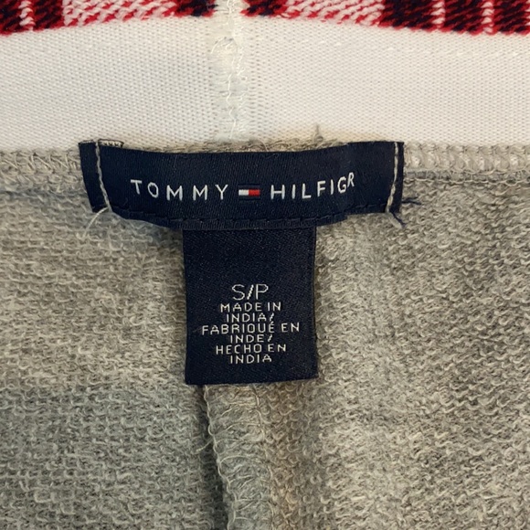 Stylish Tommy Hilfiger Women Sweatpants - Picture 4 of 4